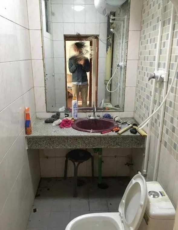 长沙一小伙改造出租房，500装出5000的效果，房东：还缺女朋友吗