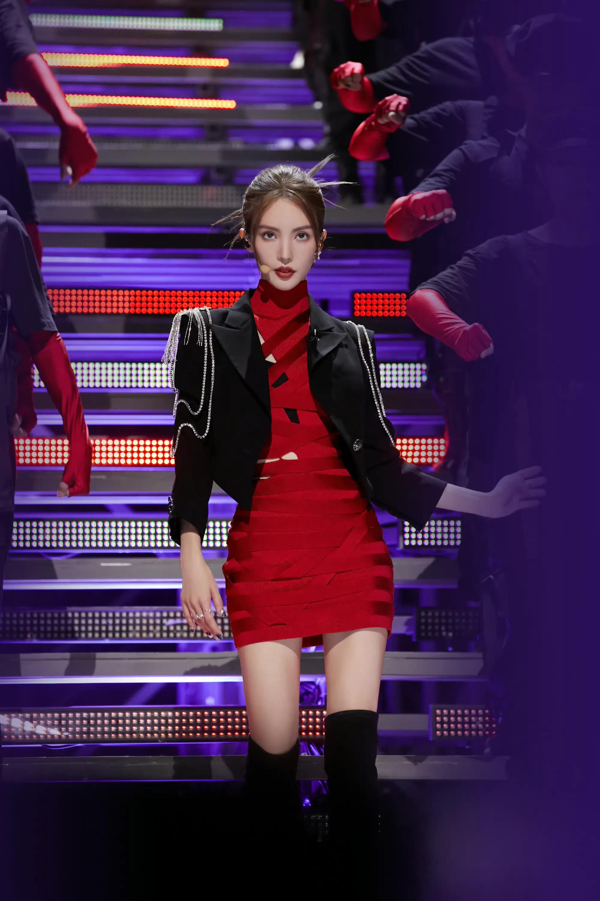 金晨炙热火焰大片