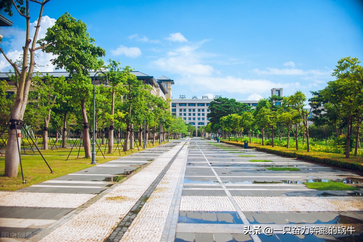 一个普通的大学生大学4年花费多少？算完感叹家长们真不容易