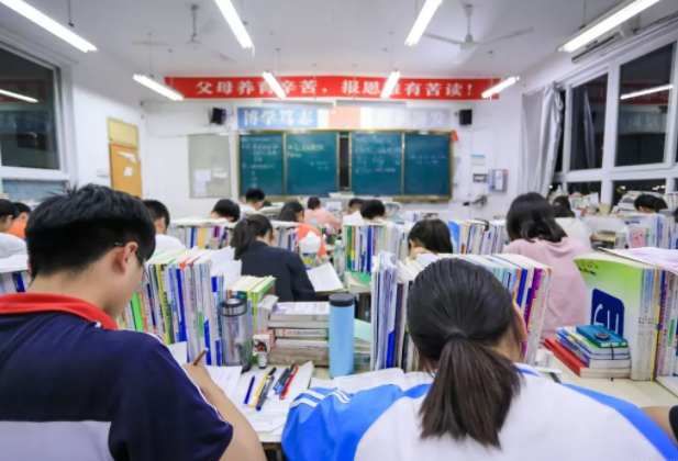 高考难度（2022恐成高考）