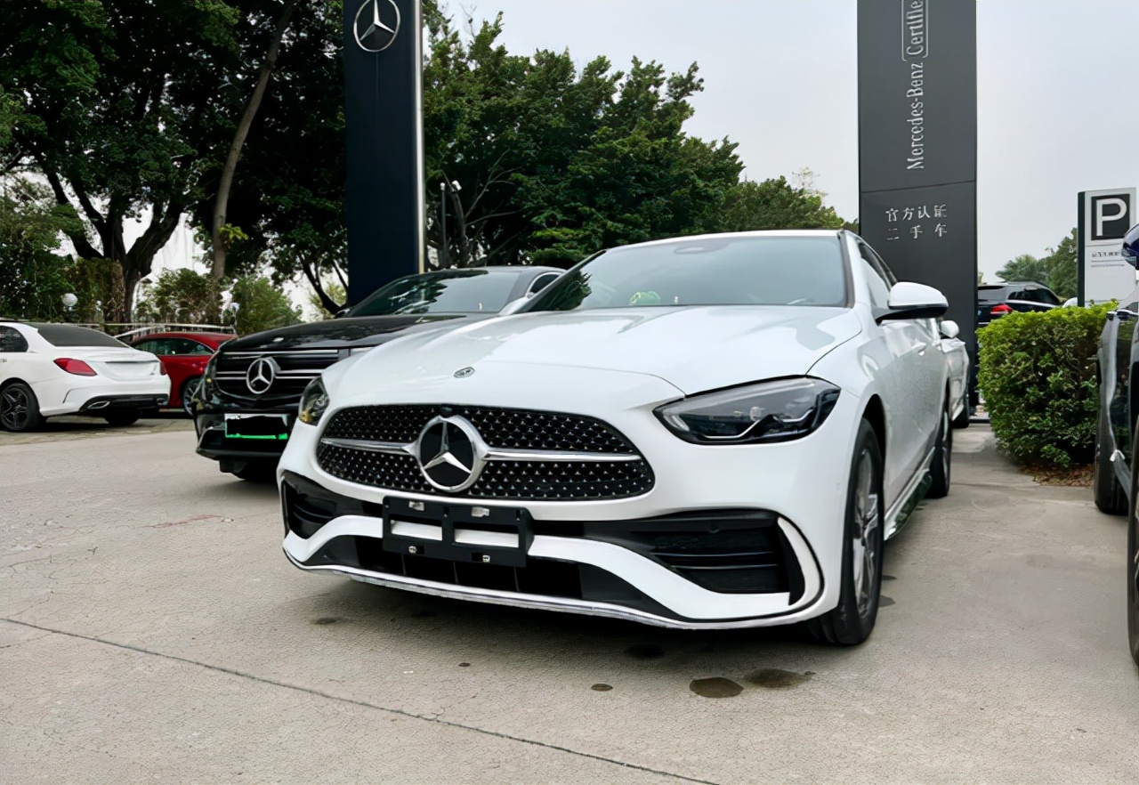 奔驰c200落地多少钱奔驰c200多少钱