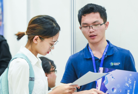 大学生明知公务员上岸难，为啥还偏要考？难道只是为了体面吗？