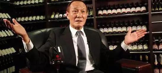 港片里“能够排进前五的黑老大”：周润发才第3，于荣光落选了