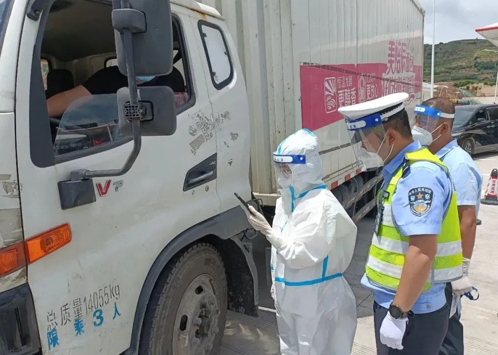 闻令而动！天水公安交警24小时坚守在疫情防控第一线