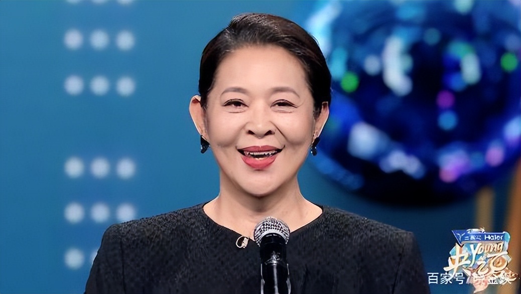 倪萍：宝刀不老再出山，重返央视担任全新节目《生活最有戏》评委