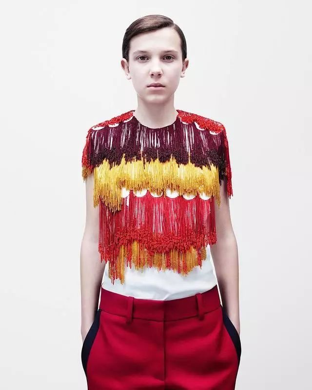 18岁看起来像38岁，满满灵气红遍全球的童星，这就到了颜值的尽头