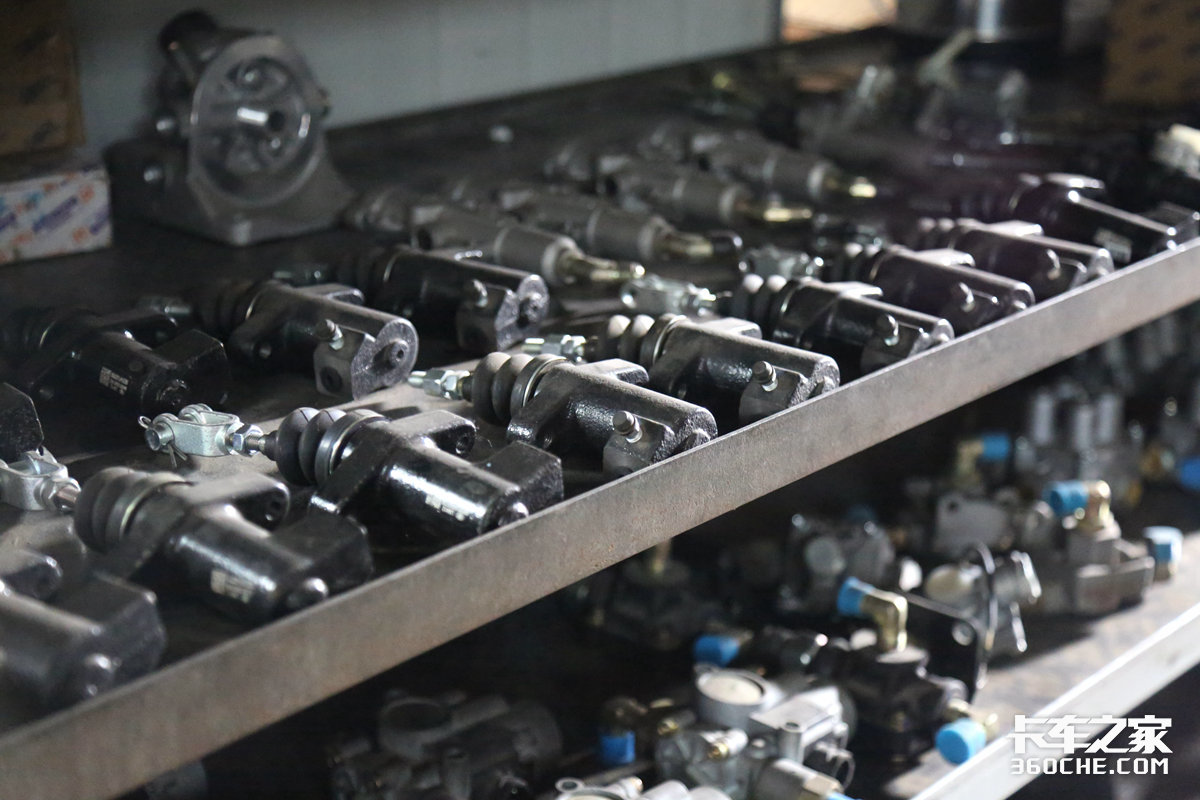 解放轻卡人物传，29岁成为维修部主任，开挂的人生是什么体验？