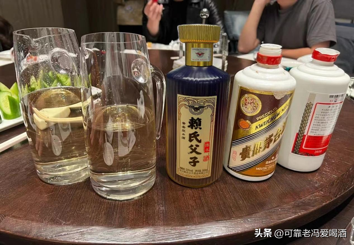 劲酒和椰岛鹿龟酒区别(同为男人的好兄弟，劲酒和椰岛鹿龟酒有何不同)