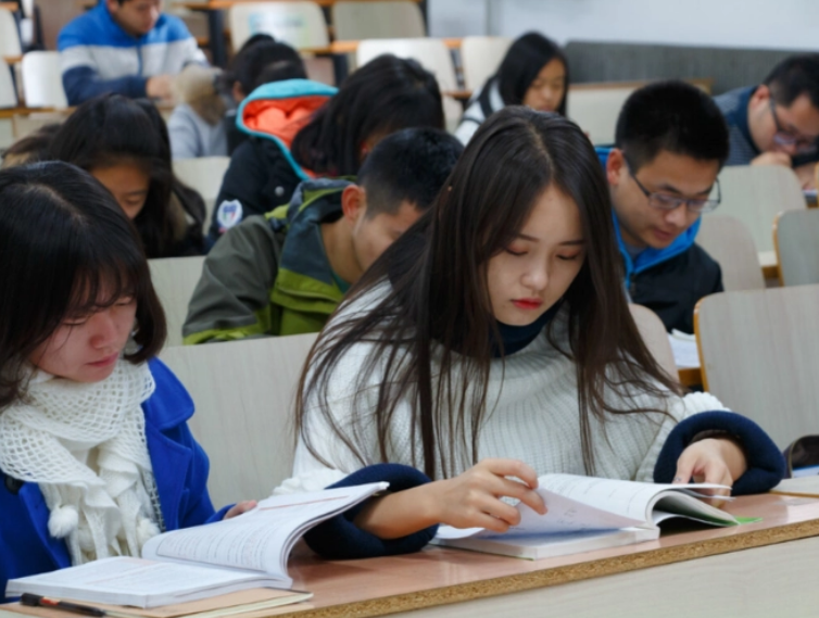 大学容易“挂科”的学科排行榜，补考比考试还难，新生报考要谨慎