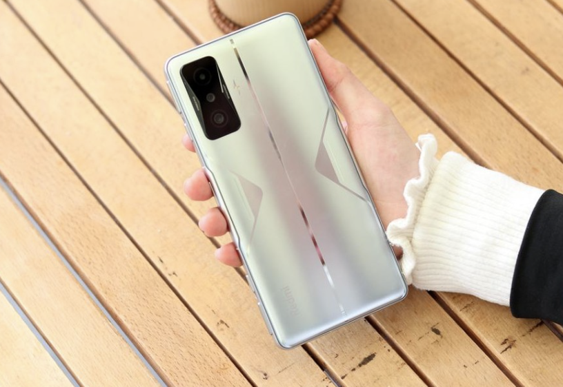 7月份这三款“256GB”大内存手机，最低仅1588元，可以用到2026年