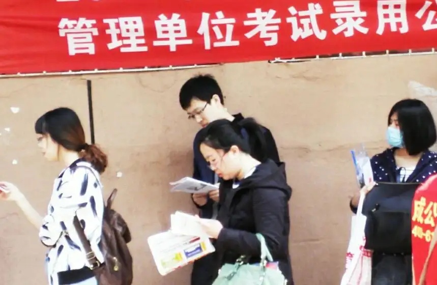 “只叹时不待我”，公务员晒出辞职信，看完内容后网友表示太现实