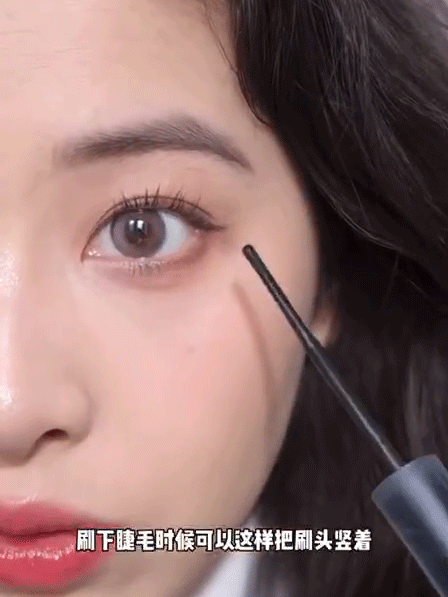 鞠婧祎又来造福美妆界了！素人撞脸刘亦菲，气质却差了十万八千里