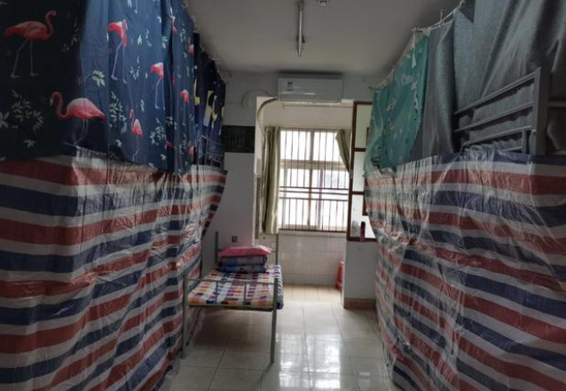 某高校成隔离点，学校粗暴转运学生物品，学校道歉并作出承诺