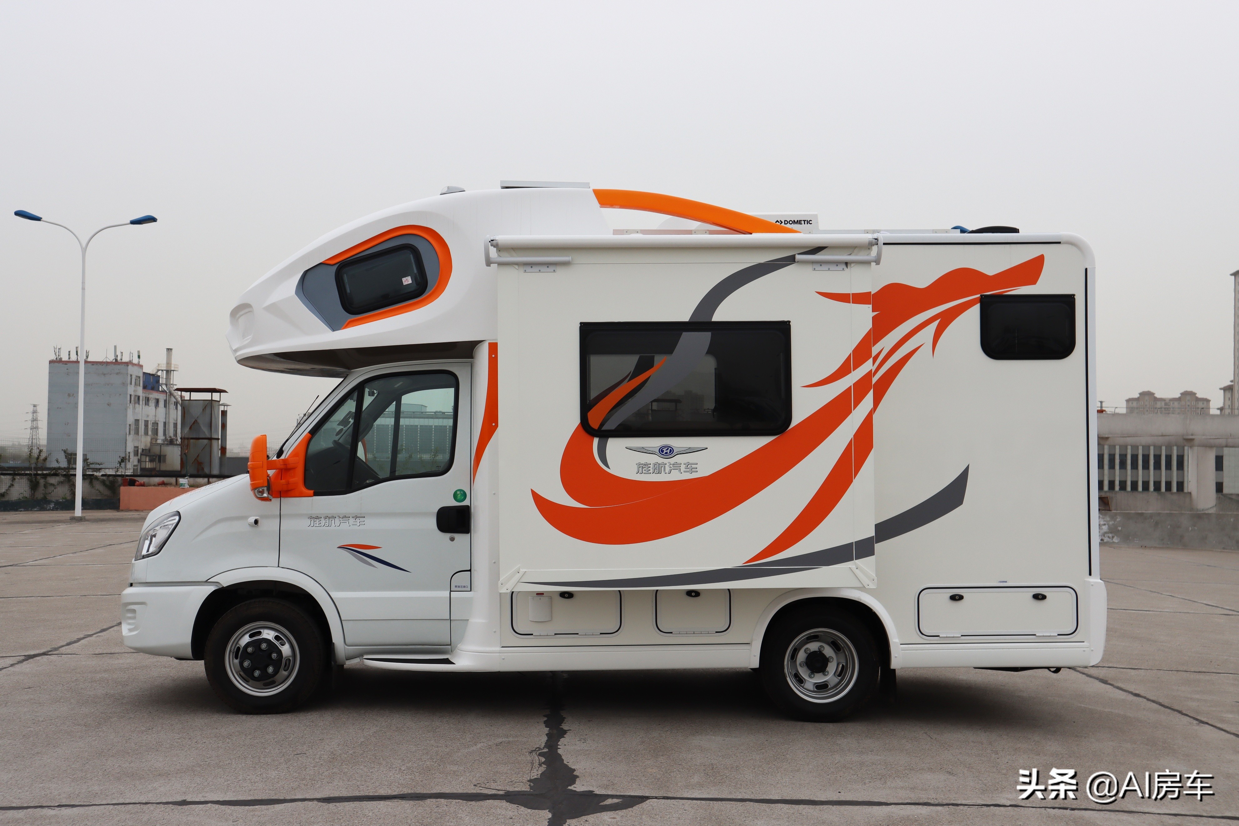 能坐9人睡多人,wh-ii房车