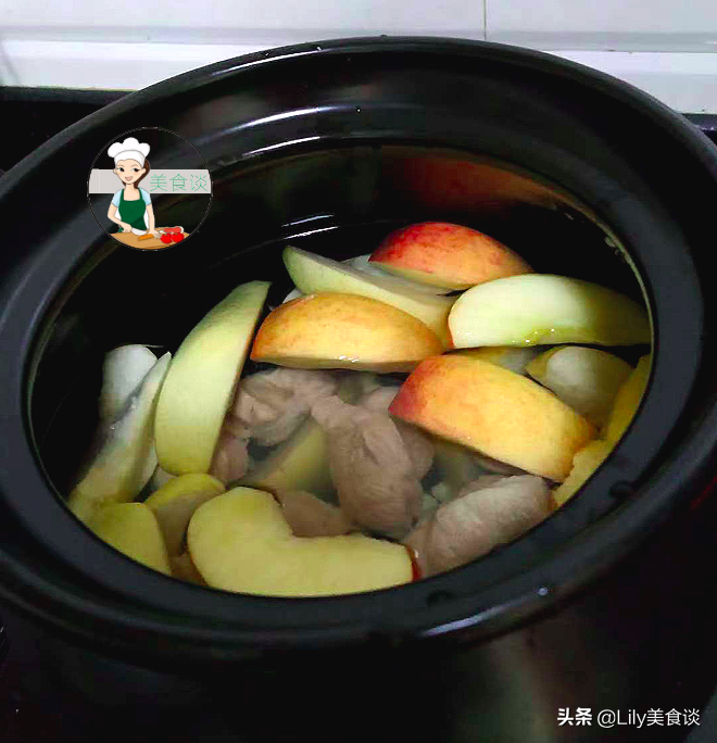 苹果瘦肉汤的做法（教你5步做出清香甘甜简单营养）