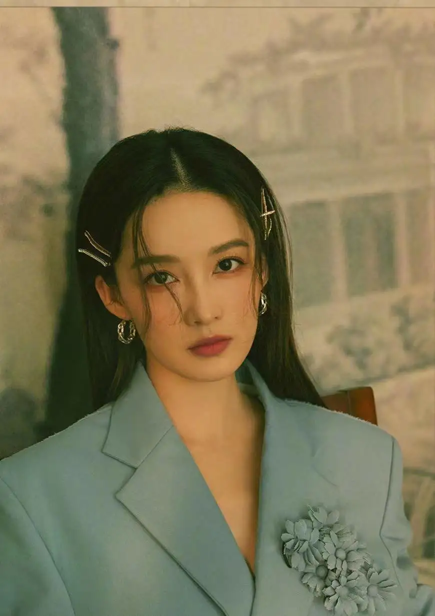 你是什么脸型就选什么刘海，这4款超显脸小，堪比换头