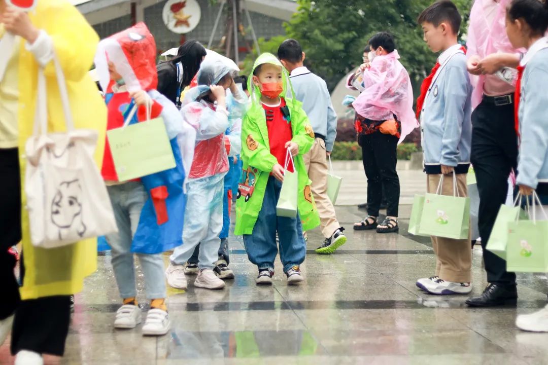 快乐衔接 共赴美好｜华阳实验小学积极认真做好科学幼小衔接活动