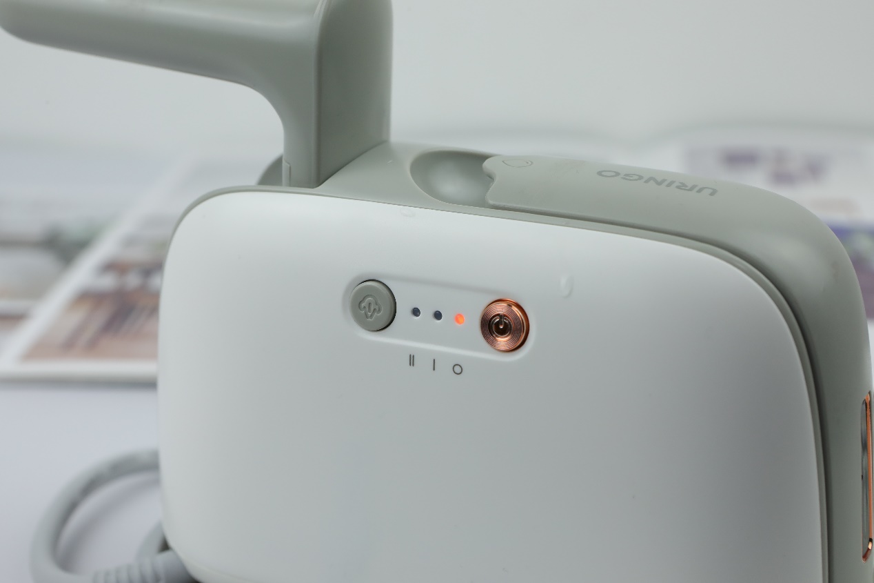 有效摆脱职场人的廉价感穿搭，一台手持挂烫机就可以轻松应对