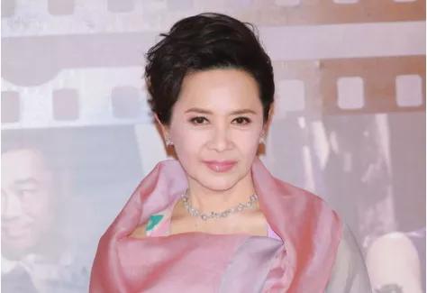 她是刘德华干妈，64岁凭一部电影拿8个影后，晚年却难享天伦之乐