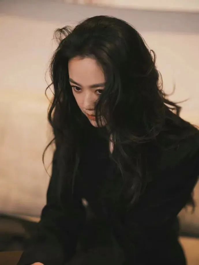 杨幂新造型真的“翻车”了？瞬间老10岁