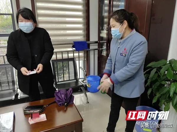 澧县：保洁员拾金不昧暖人心