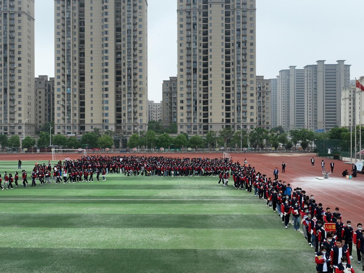 防災(zāi)減災(zāi)日 陽新縣組織中學(xué)生開展火災(zāi)地震救援綜合演練