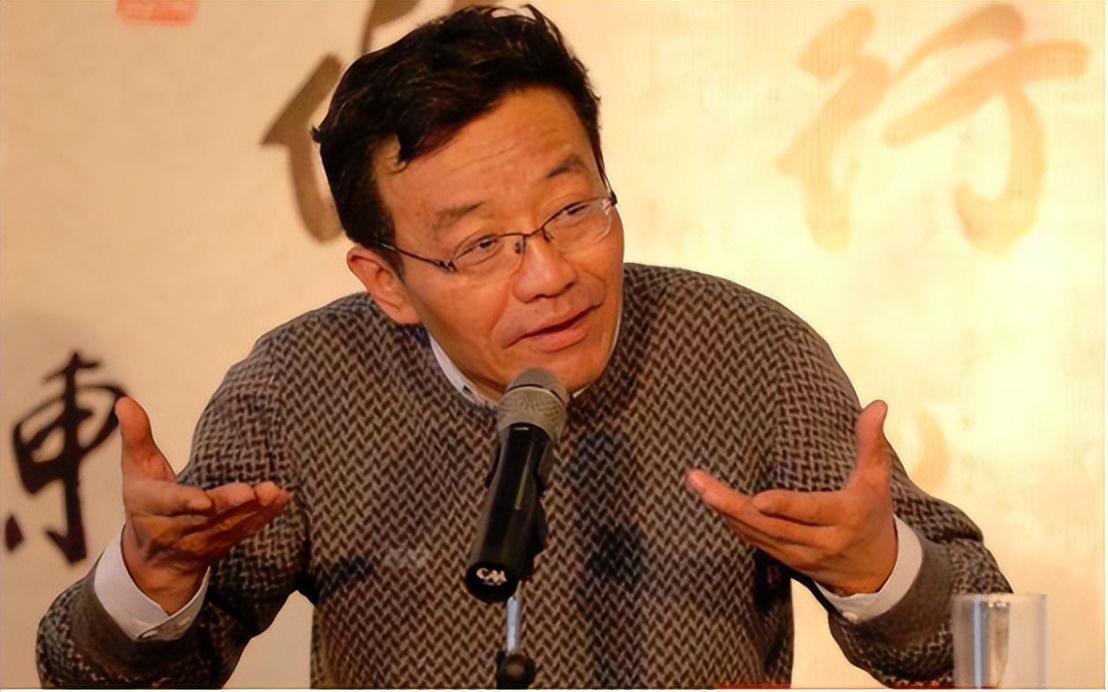 复旦教授上课香烟从不离手，儿子上普通大学，注重青少年精神培养