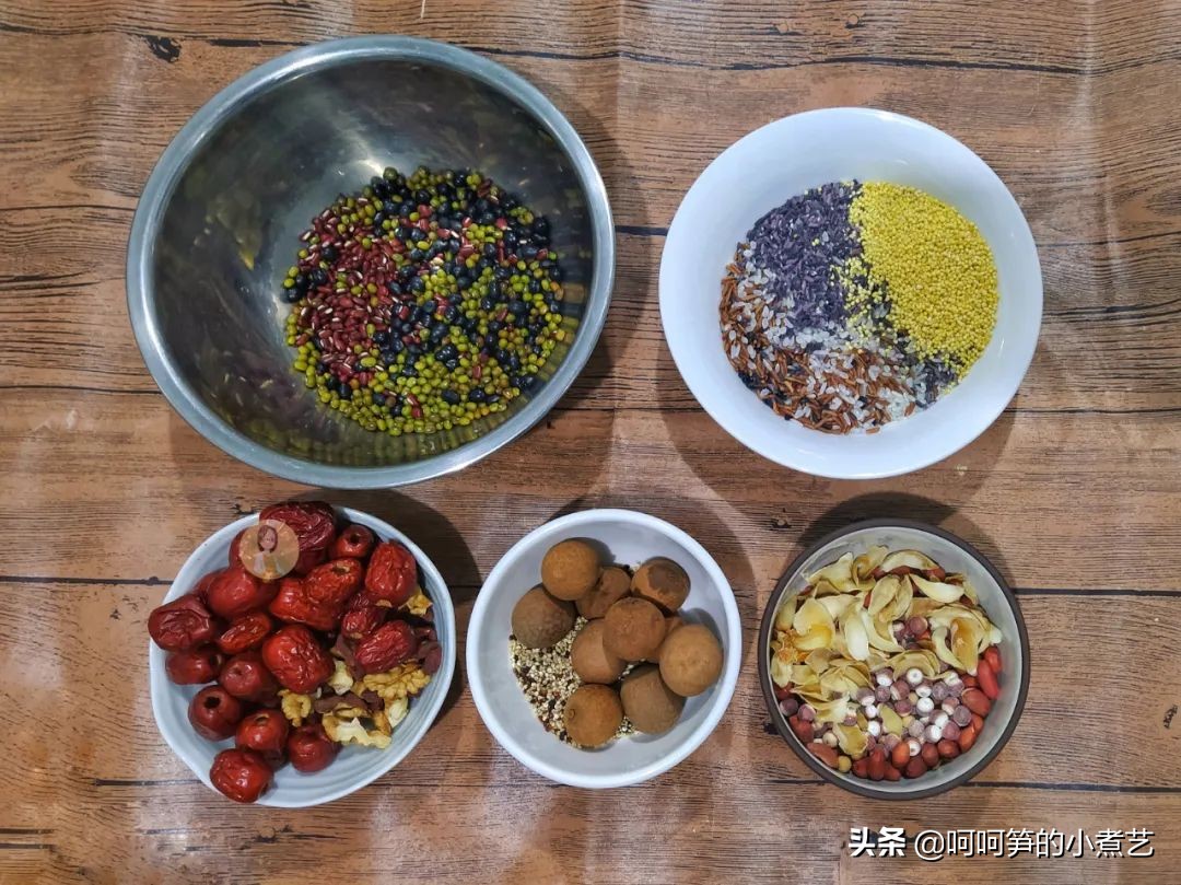 腊八到，香浓黏稠的腊八粥，温暖又治愈，甜党咸党你是哪一党？