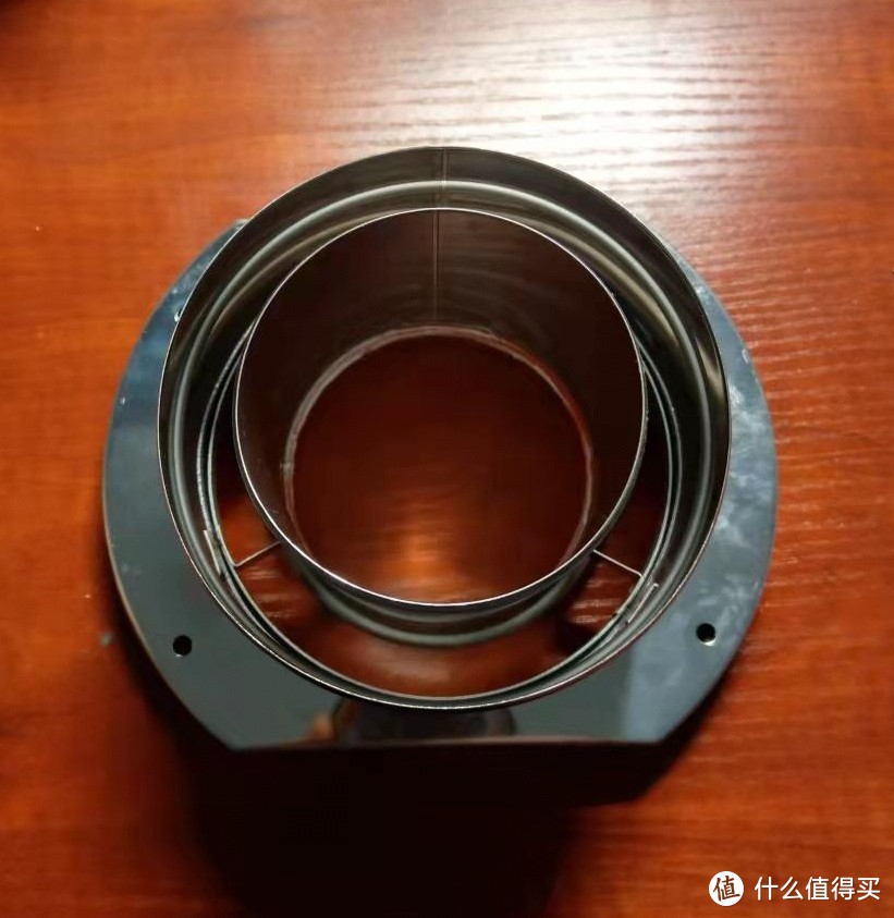 日淘林内背排燃气热水器的安装过程