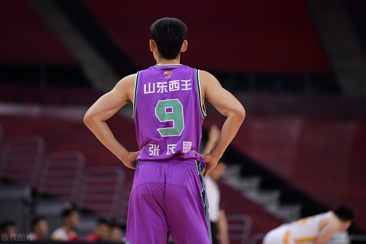 nba哪些球员可以打出来(男篮6大“抬手就有”的球员，个个准到离谱，有人靠一球吹一辈子)