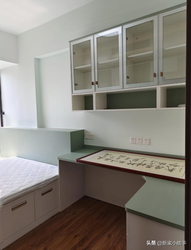 他家116平新中式风格，全屋文雅又大气，进屋就被入户玄关迷住