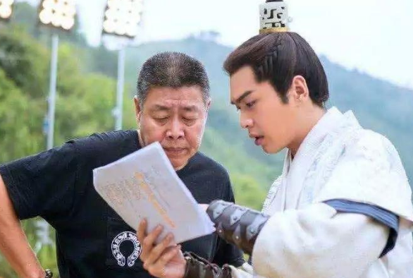 “京圈公子”张若昀的成名史：从被坑1.4亿到爆红，他有多心酸？