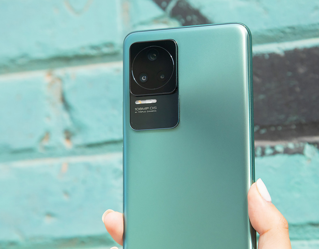 别花冤枉钱，这3款当下“最亲民”的旗舰手机，还能流畅用三五年