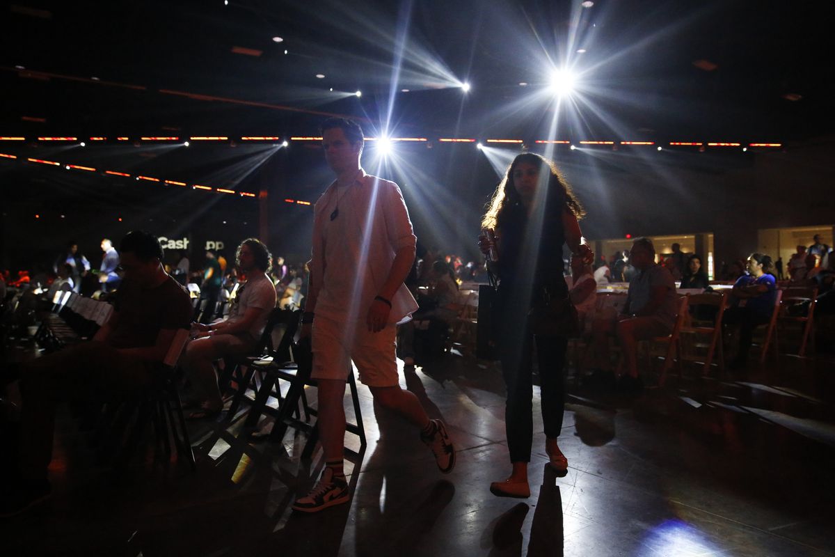 加密货币正在获胜，而比特币的死忠们对此非常愤怒