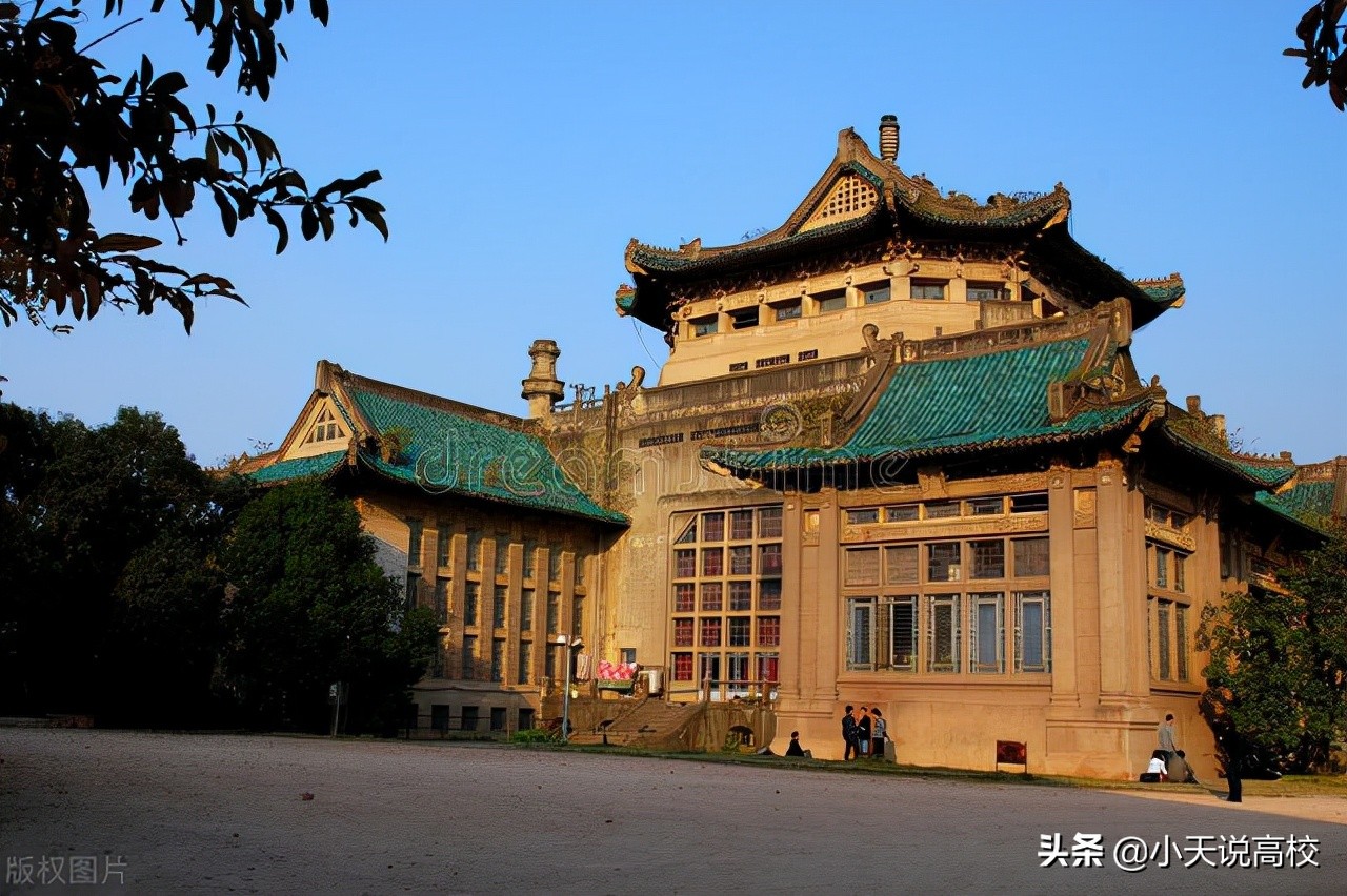 当头棒喝，武大顶尖学科5名老师被集体挖走，学校或应直面应对