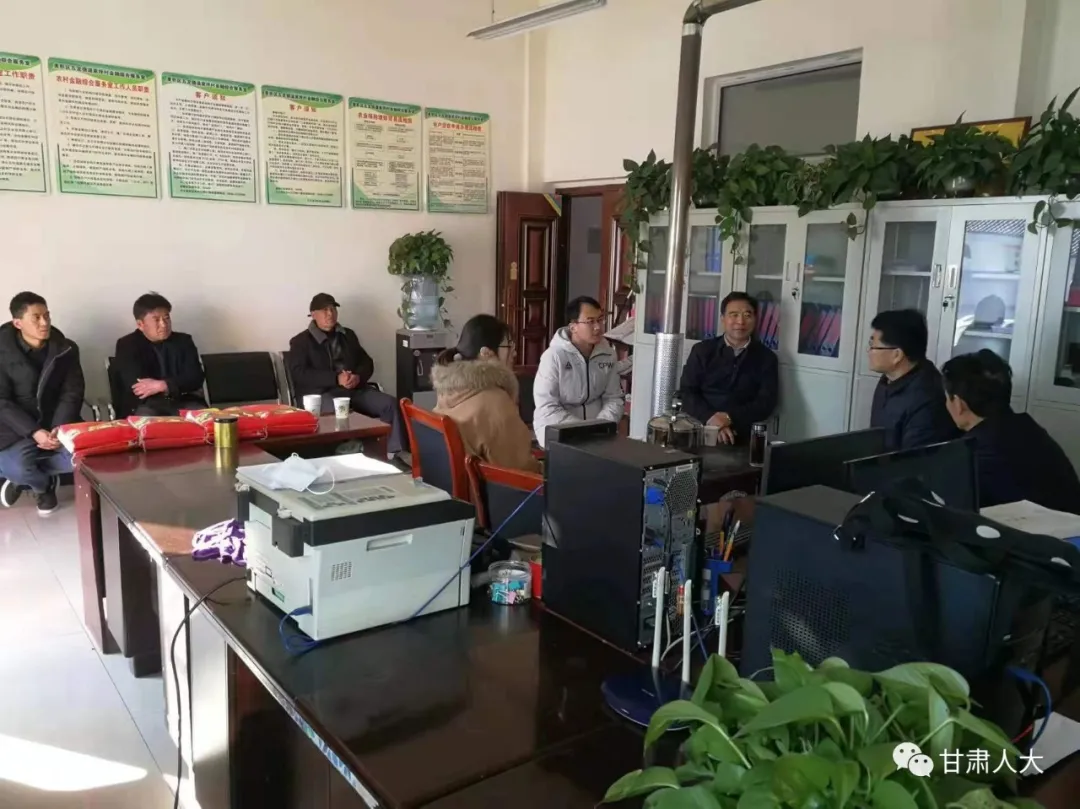 农委赴温家坪村开展走访慰问活动