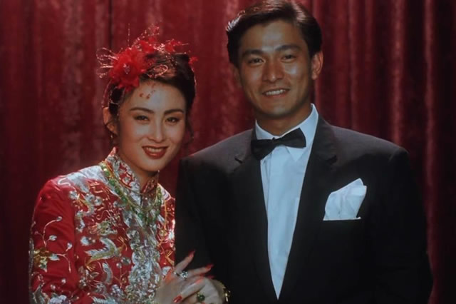 雷洛初到香港,因为学识不多,决定加入警队为生.老警官