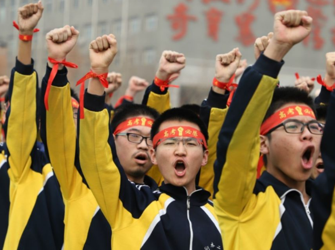 衡水考生可以不那么累了，衡水中学调整作息，起床时间延迟50分钟