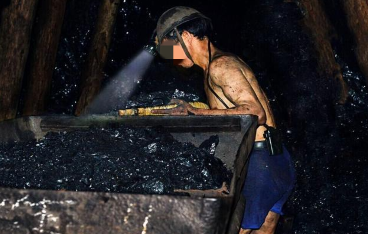 2009年，江西一“高考状元”因抢银行被判10年，出狱后又考上985