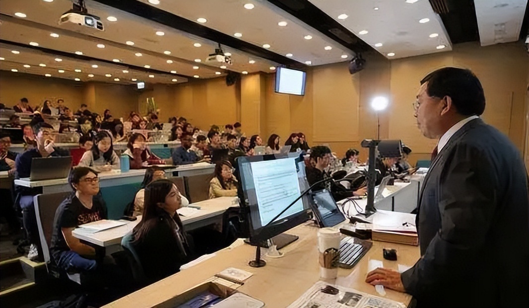 上海985副教授晒年薪，公积金堪比打工人月薪，现实就是这么残酷