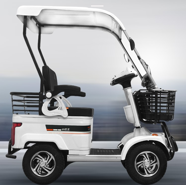 小巴士 e20是一款为老年人设计的客货两用型的电动小四轮车,车辆采用