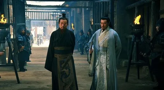曹操杀孔融的罪名(208年，曹操以不孝罪判处孔融死刑,当官兵抓孔融时)