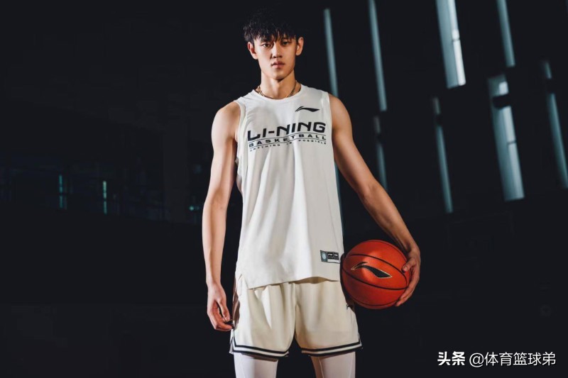 为什么nba球员不经过选秀(真没希望登陆NBA了？但小将仍在坚持，因为他想强斩一份NBA合同)