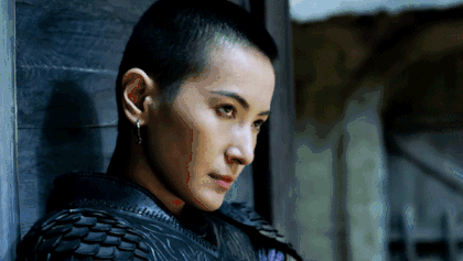 都是女扮男装，把唐嫣和叶童放一起，差距一目了然