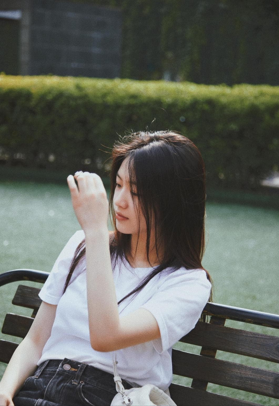 《小敏家》黄磊女儿向涵之，穿衬衫配百褶裙，有清纯大学生那味了