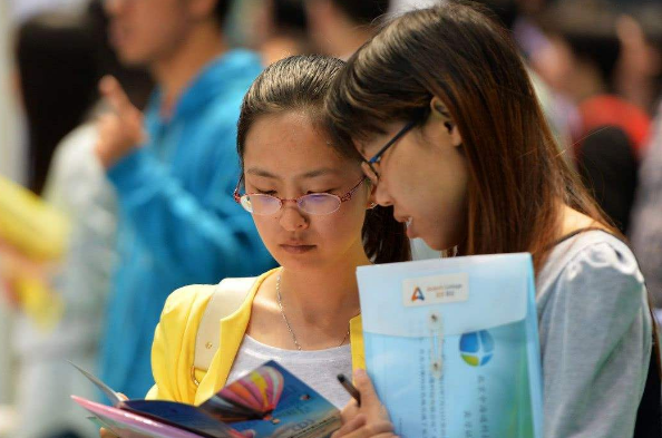 “专升本”制度迎来调整，升本科学历变困难了？大专生欲哭无泪