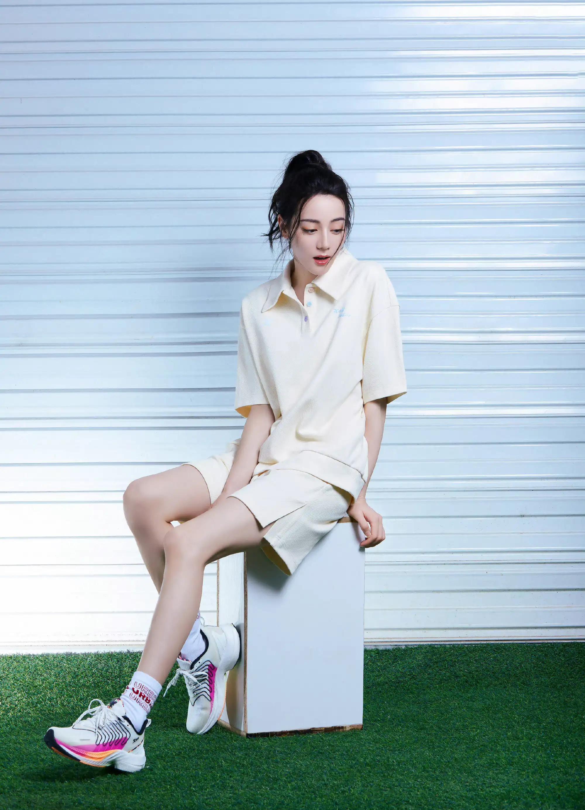 迪丽热巴半糖系列甜甜圈运动套装