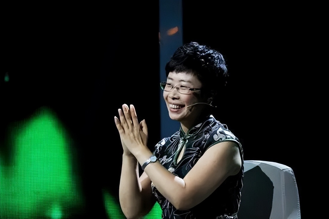 47岁不婚，却坚持追求白头偕老的婚姻，蒙曼老师有理性的女权主义