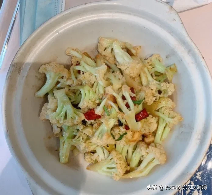 老妈菜馆，传统吉菜，当年婚宴界的王者，曾经好评爆表，现在一步一步走下坡路