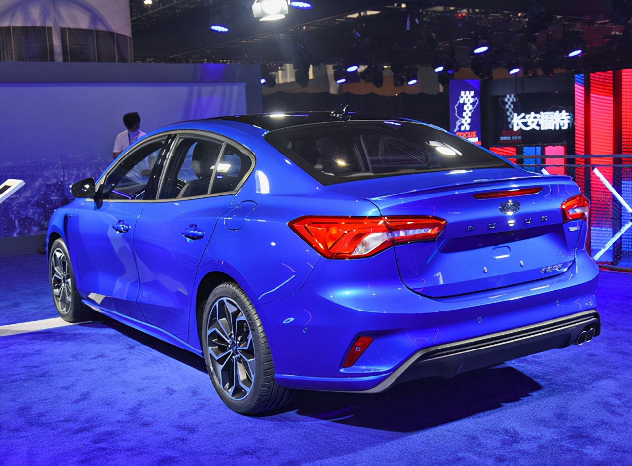 福特福克斯落寞了,配10音响 8at,才13万多,为啥月销才百台?